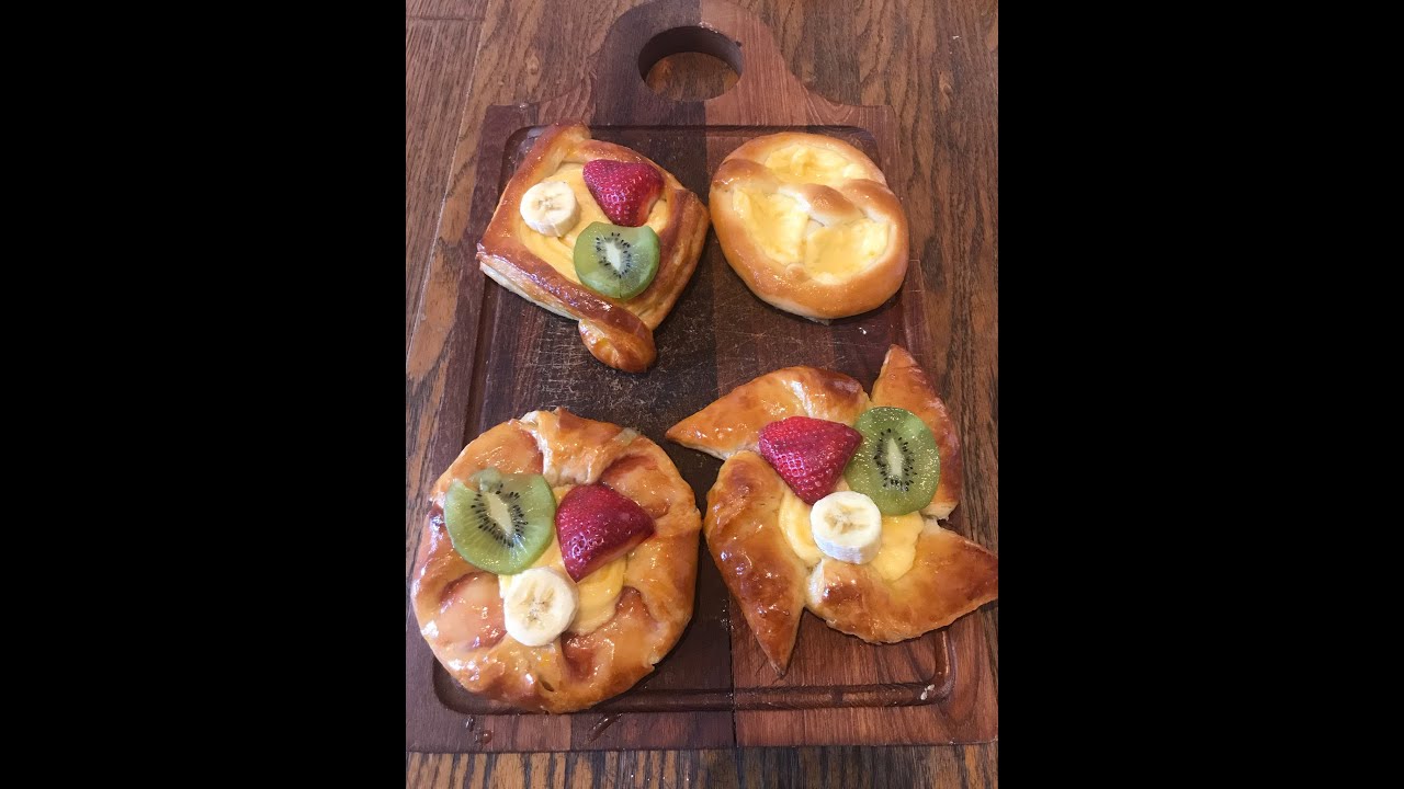 слойки с кремом и фруктами