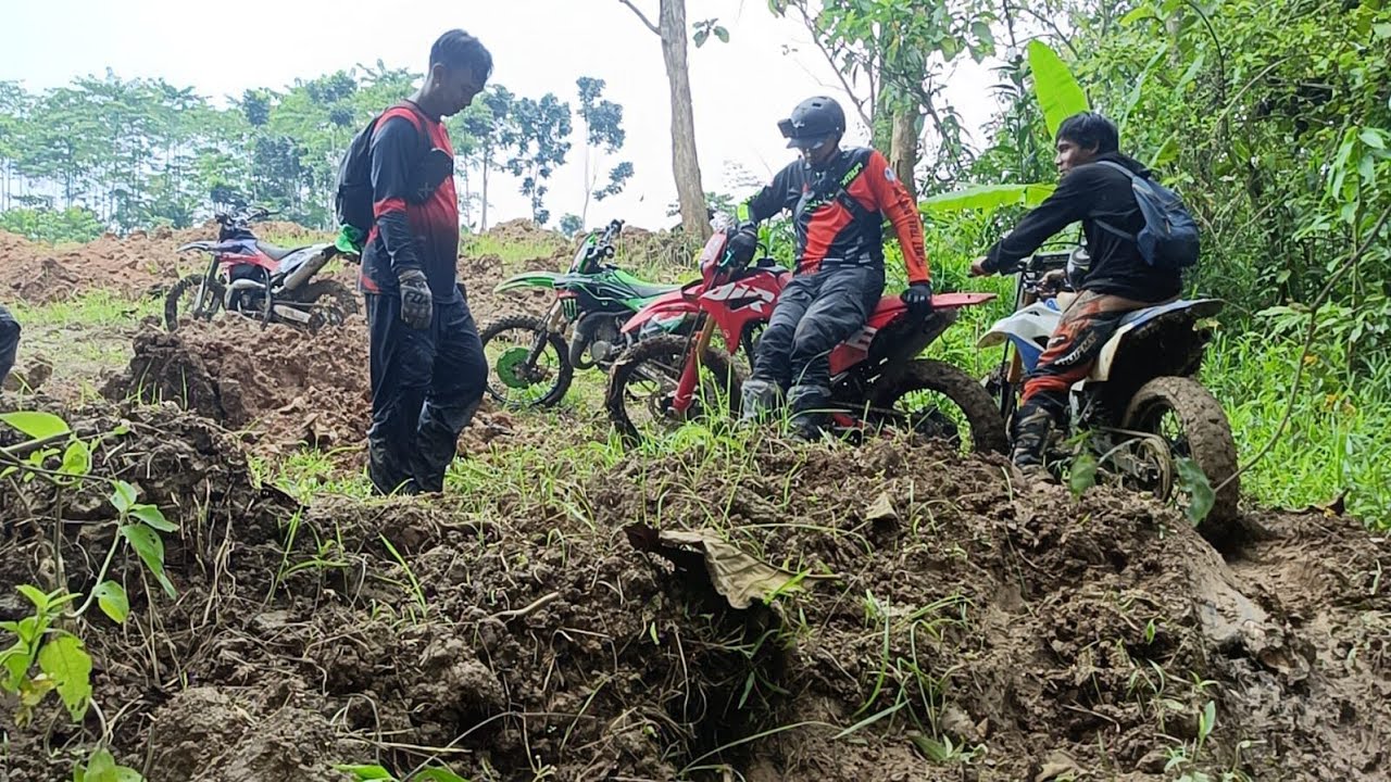 Niatnya keluar jalur sungai KBB malah ketemu tanjakan ripuh