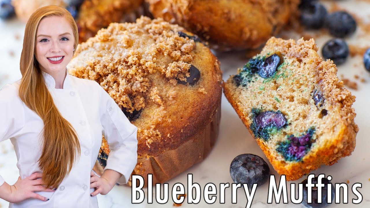 Blueberry Muffins with cinnamon crumble topping!