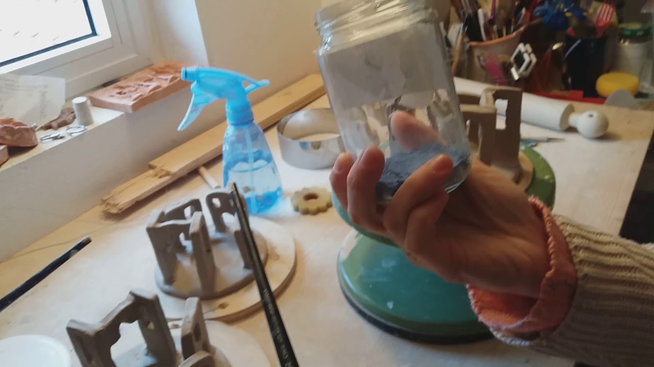 Come realizzare l'ingobbio nelle creazioni di ceramica artigianale