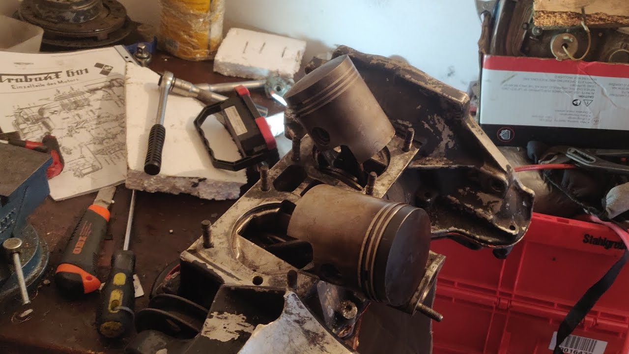 trabant motor, výměna gufera, sestavení motoru. zbývá zapalování, a setrvačník