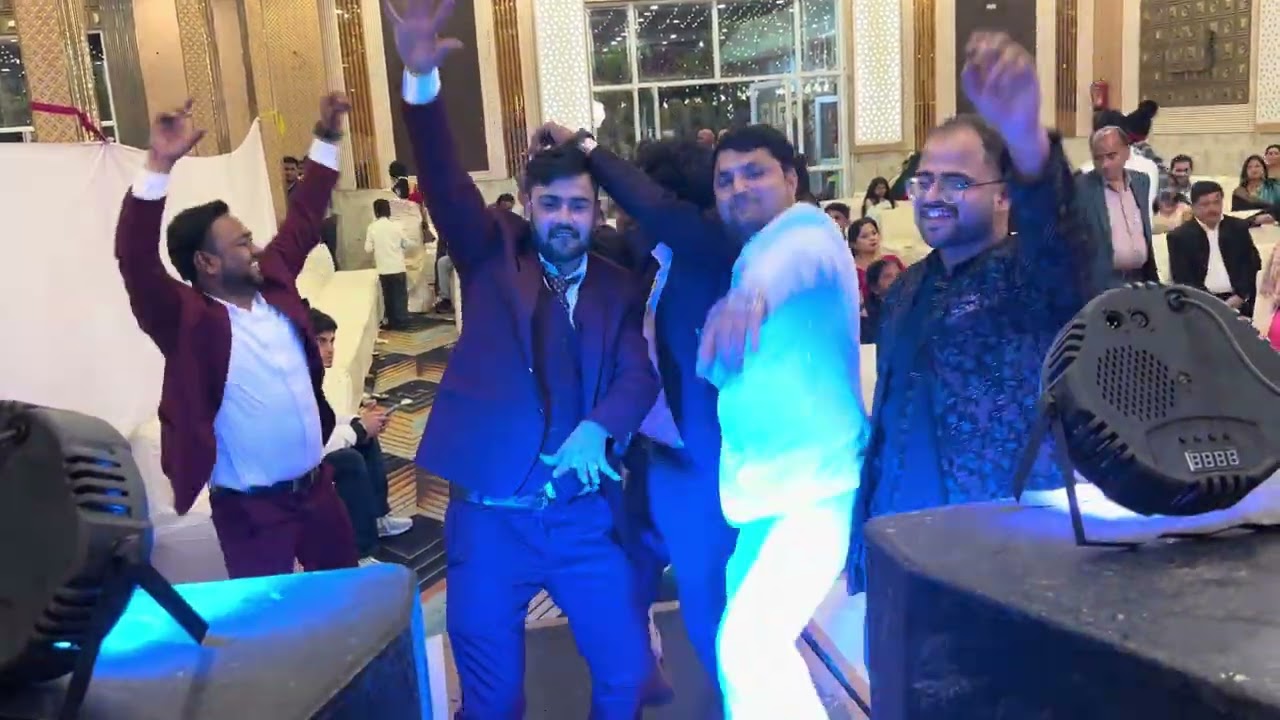 Brother 💐wedding enjoy ☺️ Full enjoyed  with brother ❤️😎😎