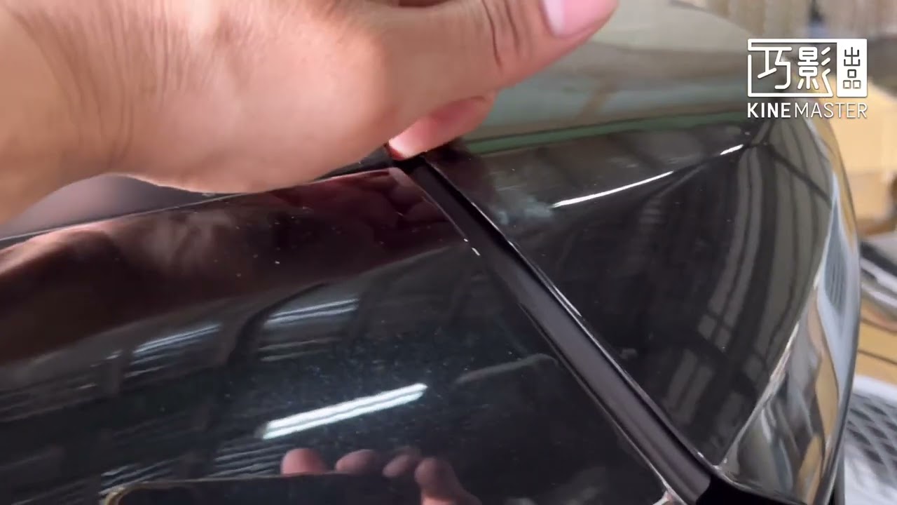 豐田Corolla Cross汽油版車頂膠條結構，膠條隆起可DIY自行處理。加裝鋁製車頂架。