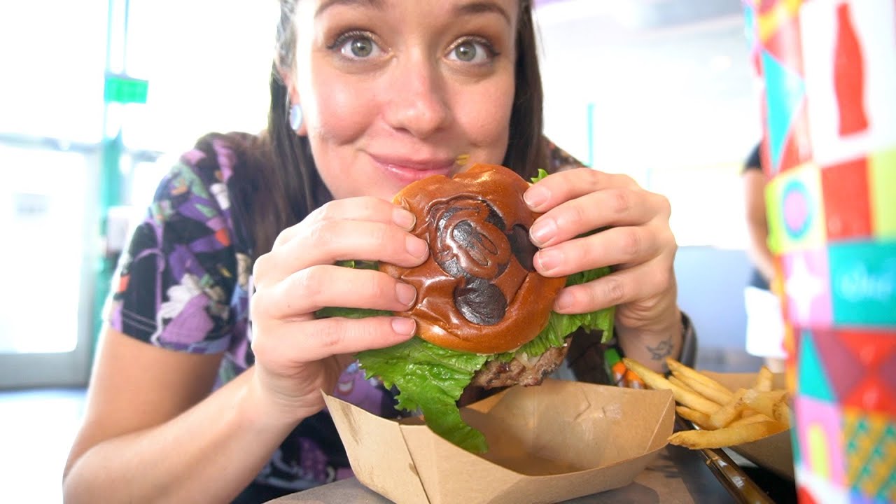 MICKEY MOUSE BURGERS & MORE FORT WILDERNESS FUN!!!