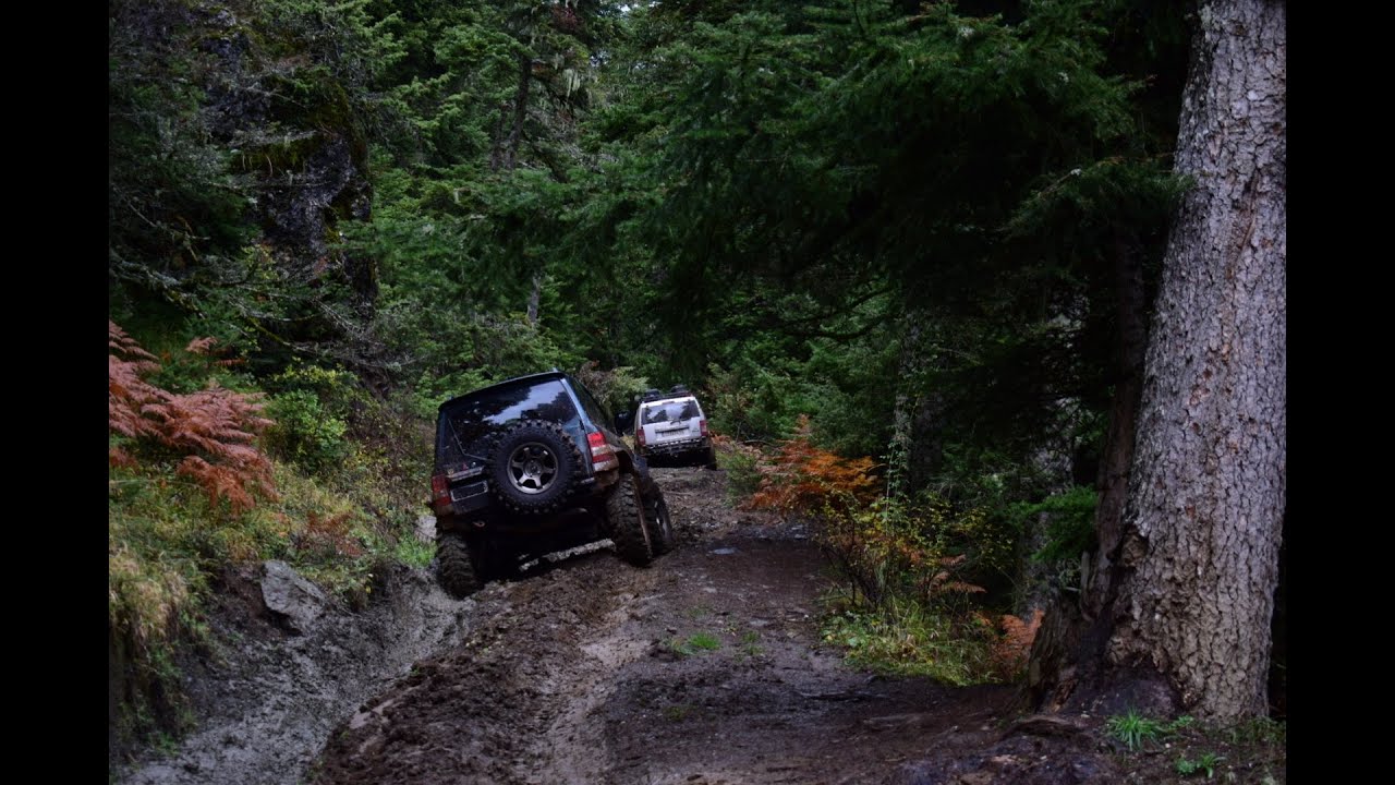 Mitsubishi Pajero Pinin Muddy Adventure