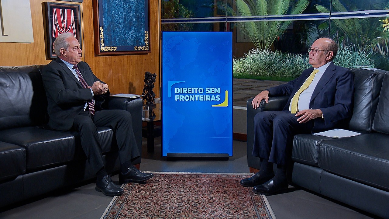 Direito sem Fronteiras - Brasil e STF se aproximam mais da Comissão de Veneza