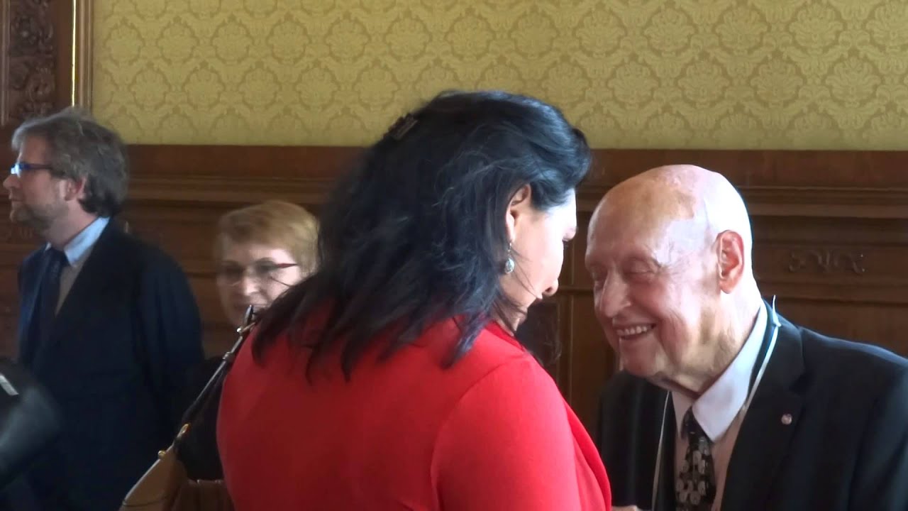 Leopold Hawelka Großes Ehrenzeichen für Verdienste um die Rpublik Österreich 22 9 2015 2  Teil
