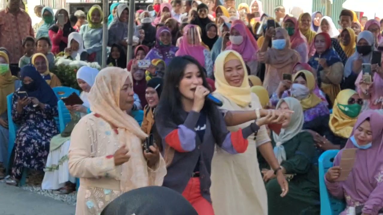 AziZah KDI beserta Rombongan Bupati Pulau Taliabu Memeriahkan Pesta Pernikahan