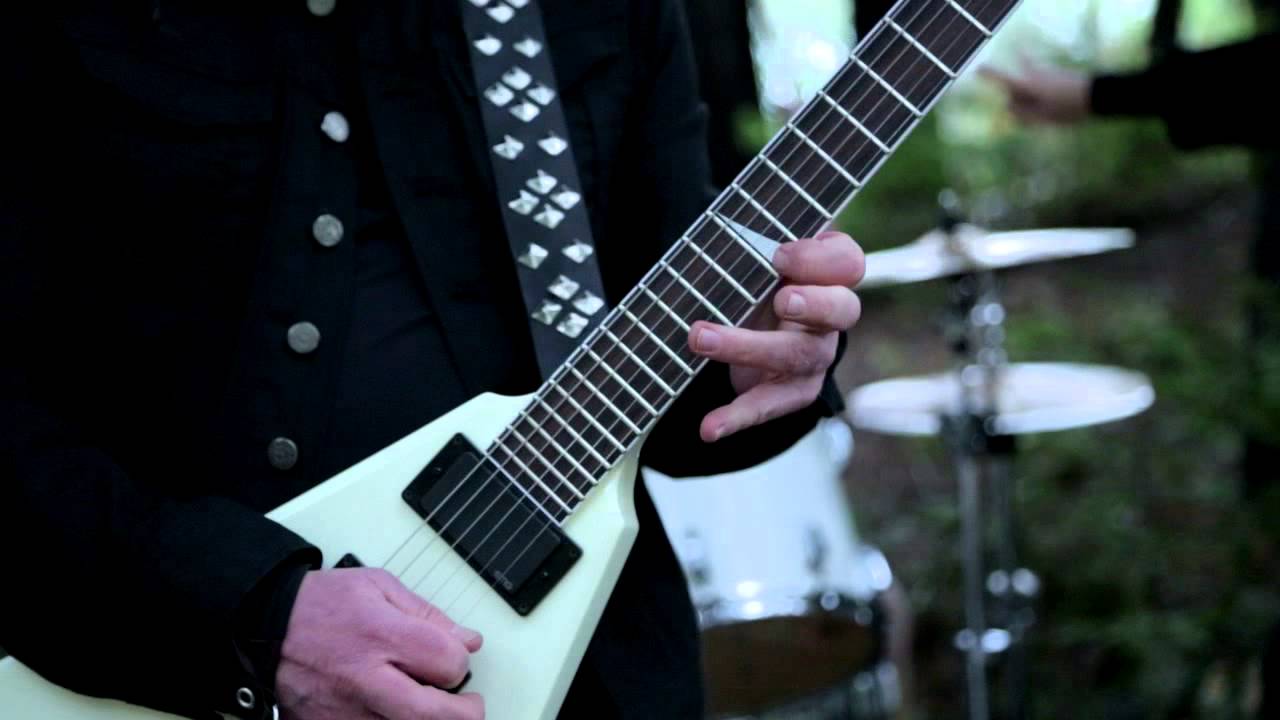 Vicious Rumors - I Am The Gun