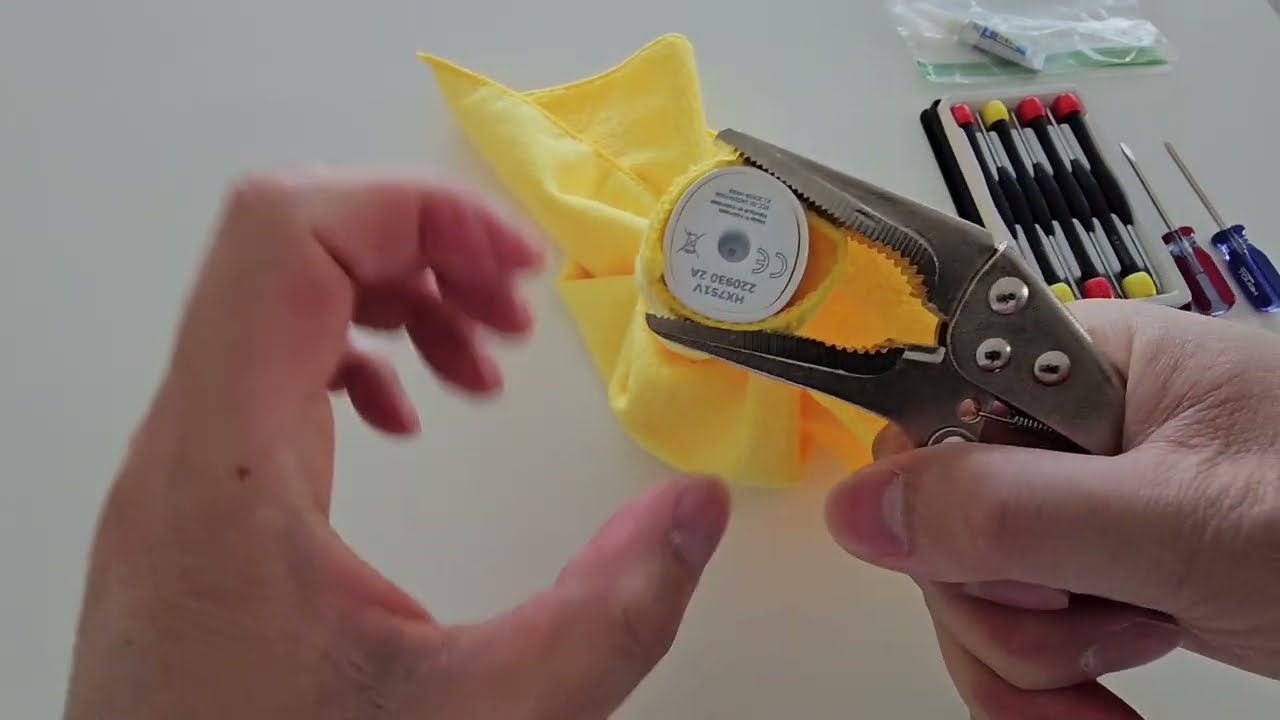 DIY Fix Philips Sonicare Toothbrush that got loud rattling noise and head loose.