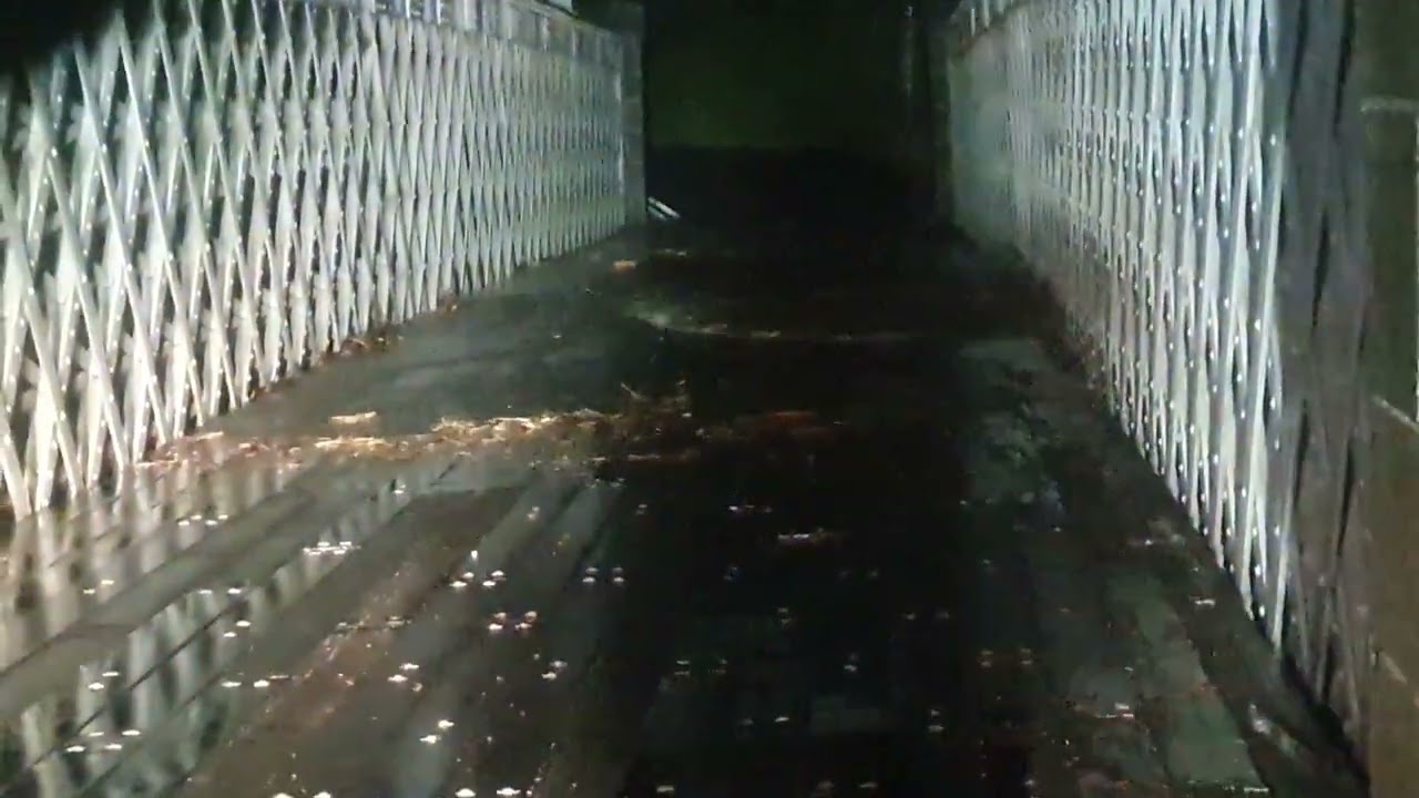 Campaspe River floods Redesdale Bridge.
