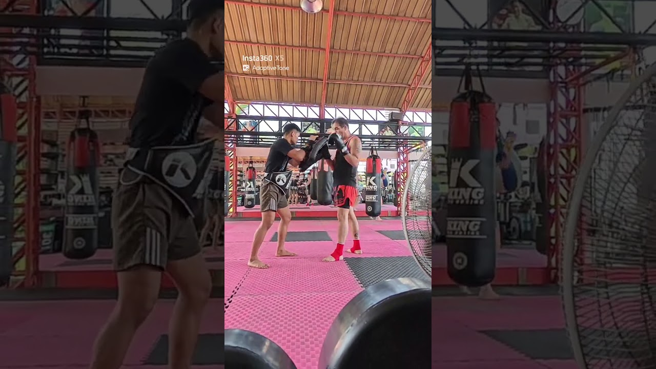 Rounds 1-3 with Kru Tan at Kiatsongrit Muay Thai gym (12/28/2025)