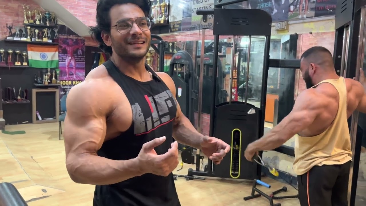 Massive, shoulder workout with,king of Transformation, ( most effective) 100%  Follows @noorkhan9590