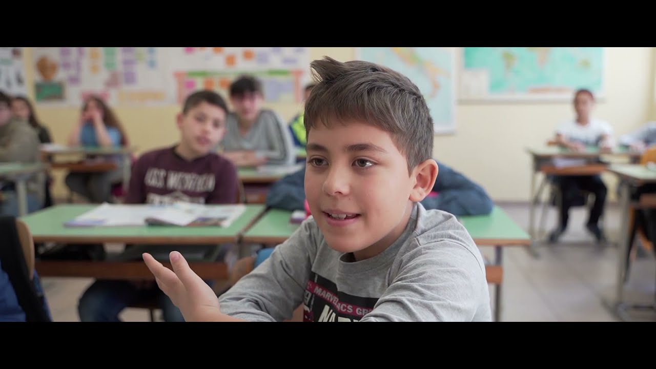 LA BELLEZZA OLTRE LO SCHERMO | School Movie