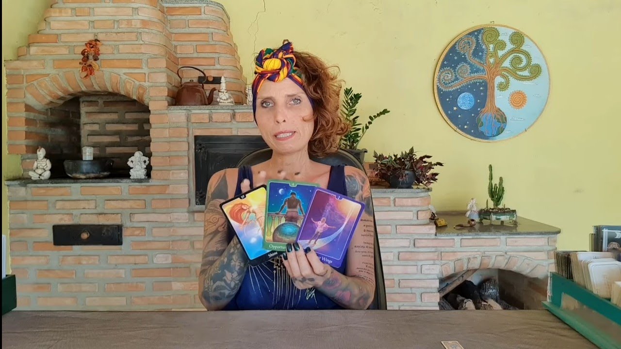 CONTA TUDO TAROT: Tem novo amor? - Características, tempo de encontro, tendências...🔥❤