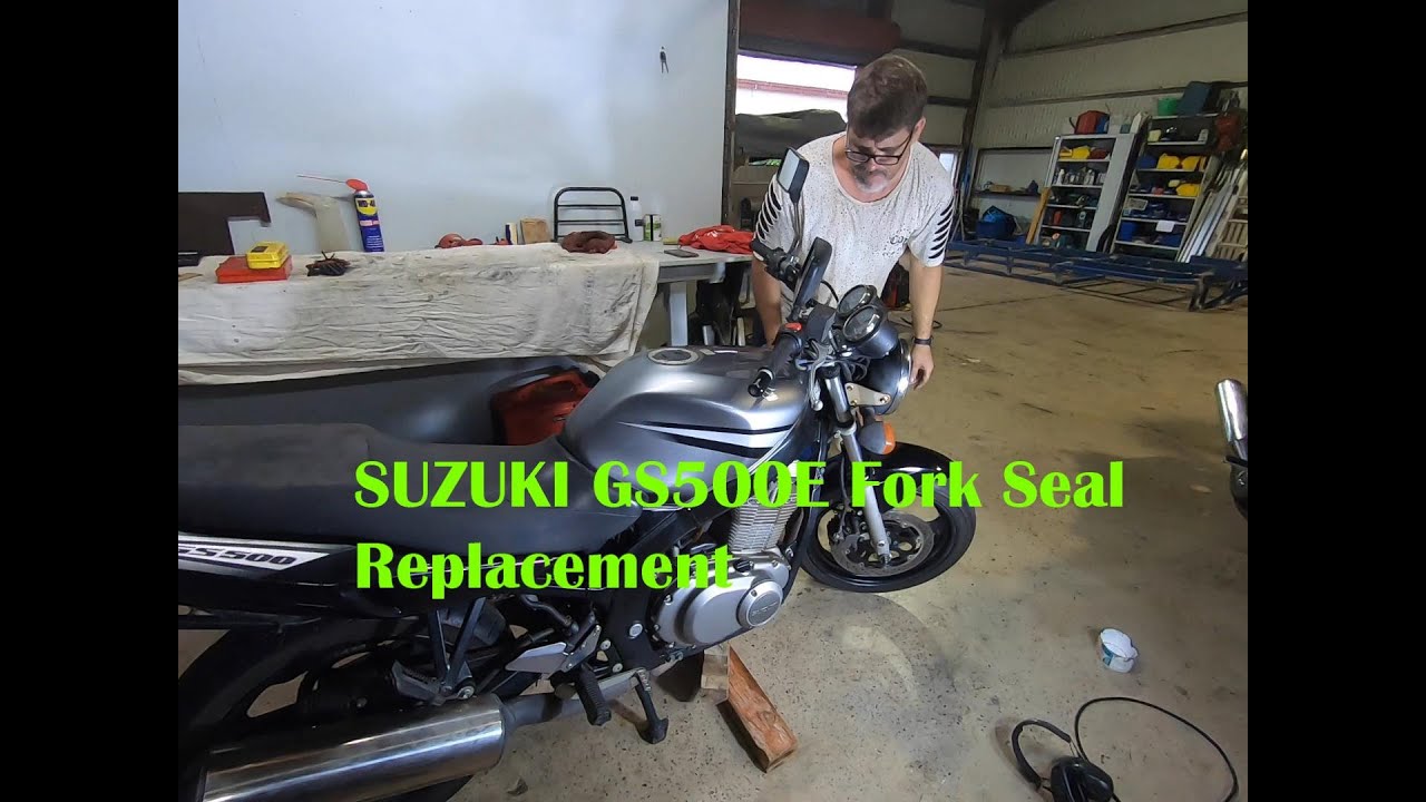 SUZUKI GS500E Fork Seal Replacement