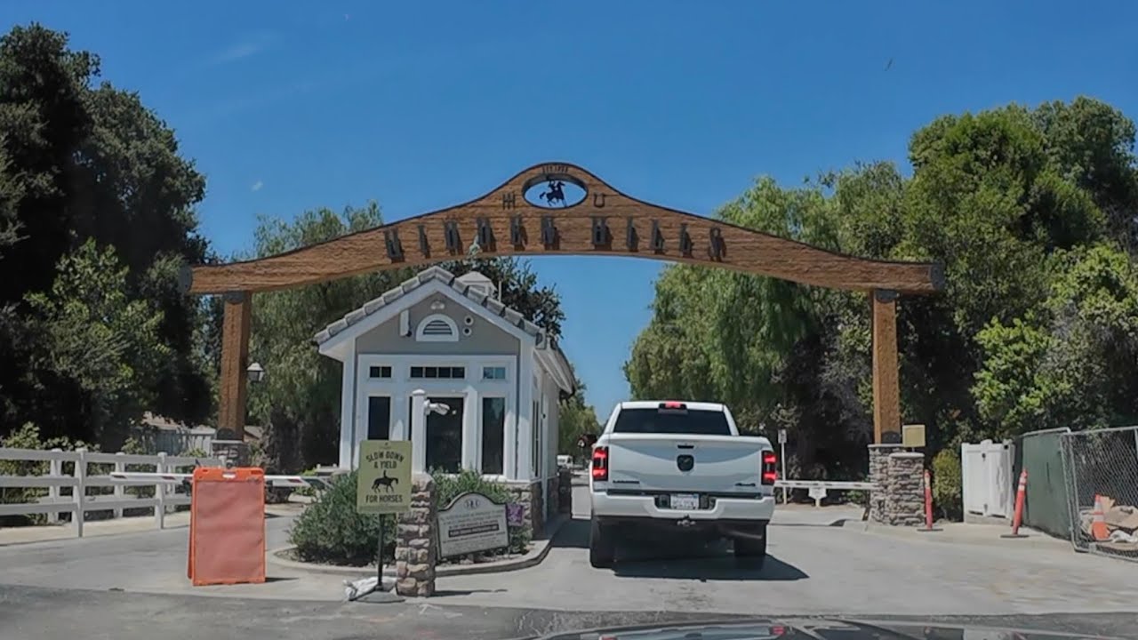 Hidden Hills, CA-Inside This Exclusive, Gated Community