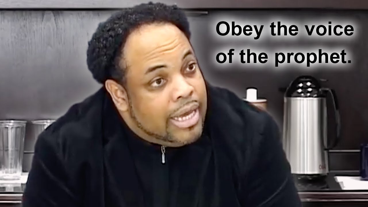 What a cult leader looks like