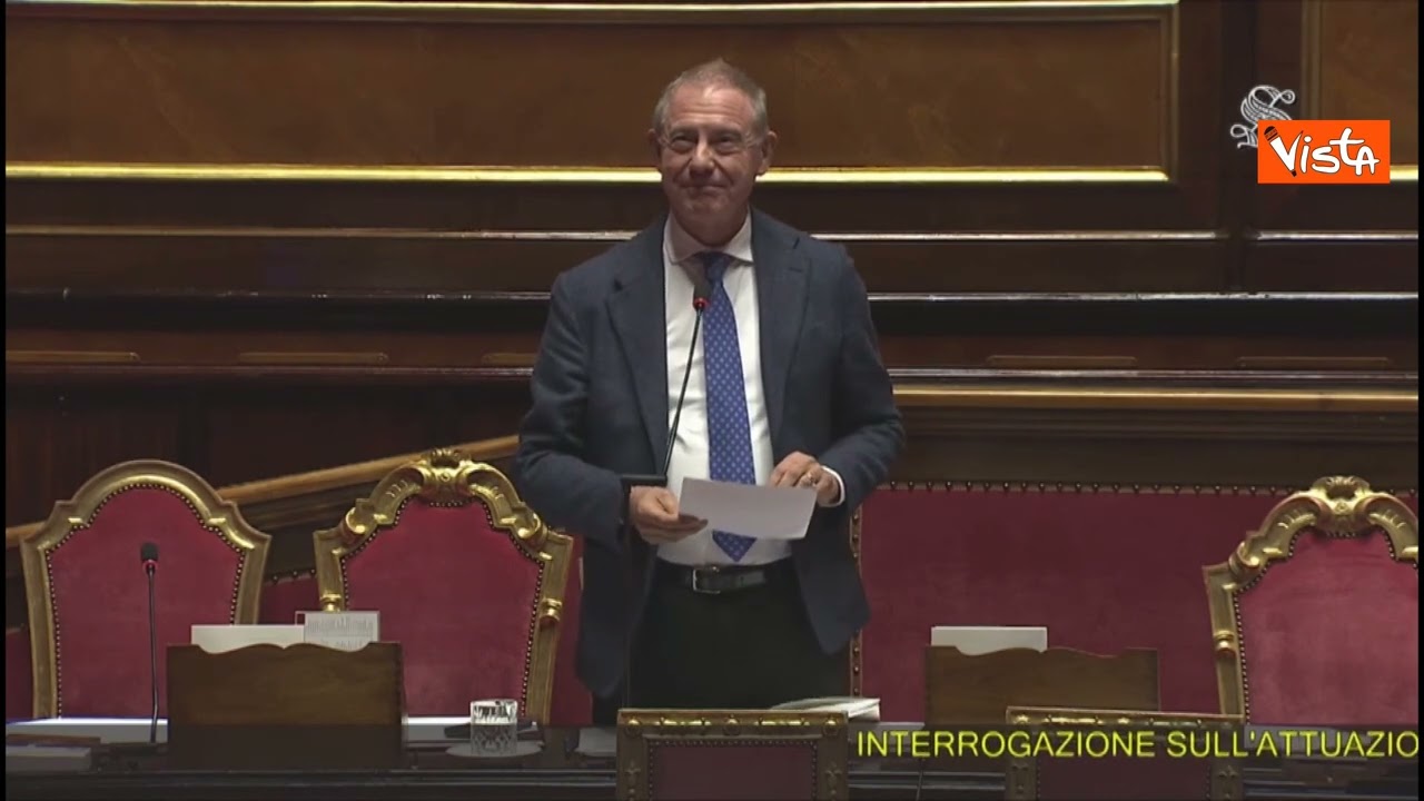 Urso: Renzi si inginocchiò a Rouhani. Bagarre in Aula, Ronzulli a leader Iv: Non siamo allo stadio