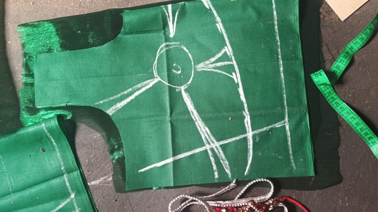 @Pujavk fashion designer 👗 ब्लाउज कटिंग करना सीखे और सिलाई भी🙏🙏🪡