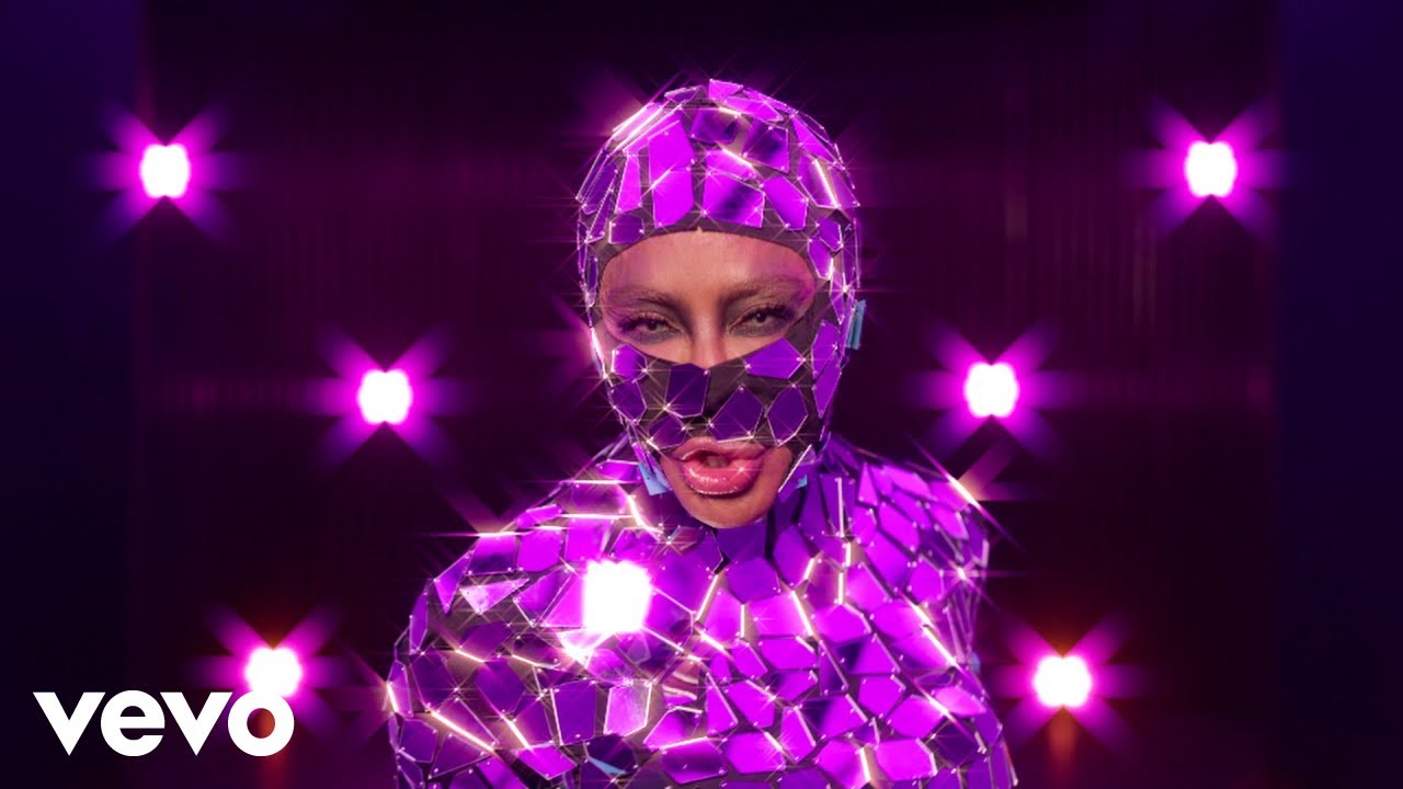 Shyra Sanchez - OPERATOR (Official Music Video)