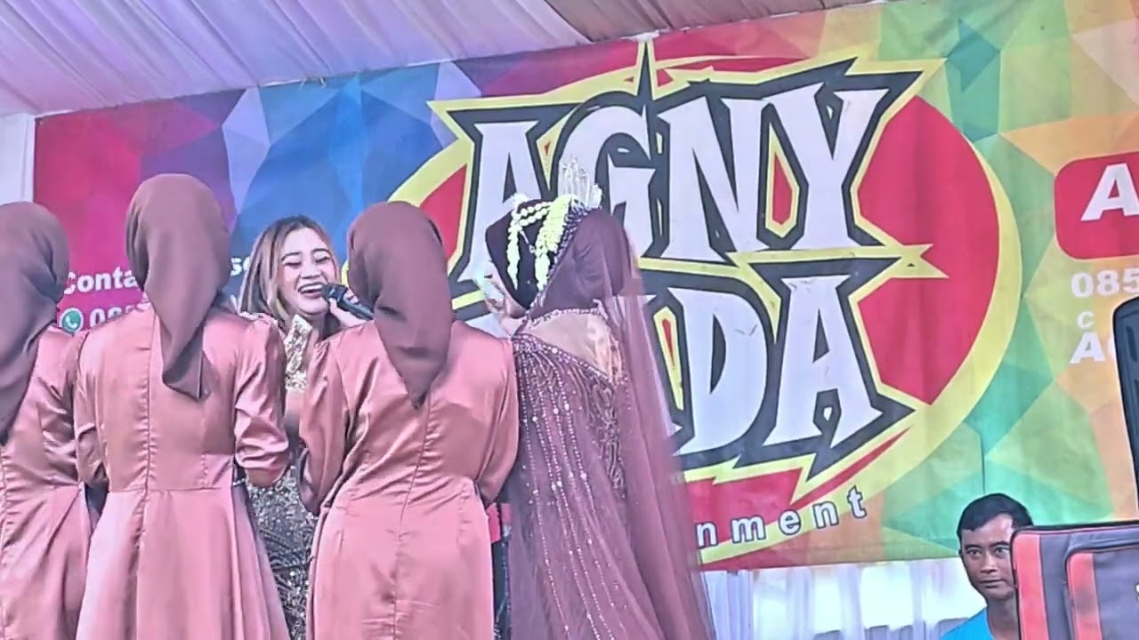 Cinta merah jambu_wulan srikit