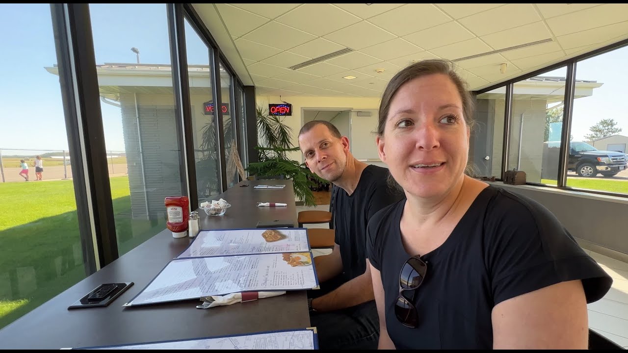 Cirrus SR22 Breakfast Flight to Wings Cafe in Brainerd, Minnesota (KRNH-KBRD)