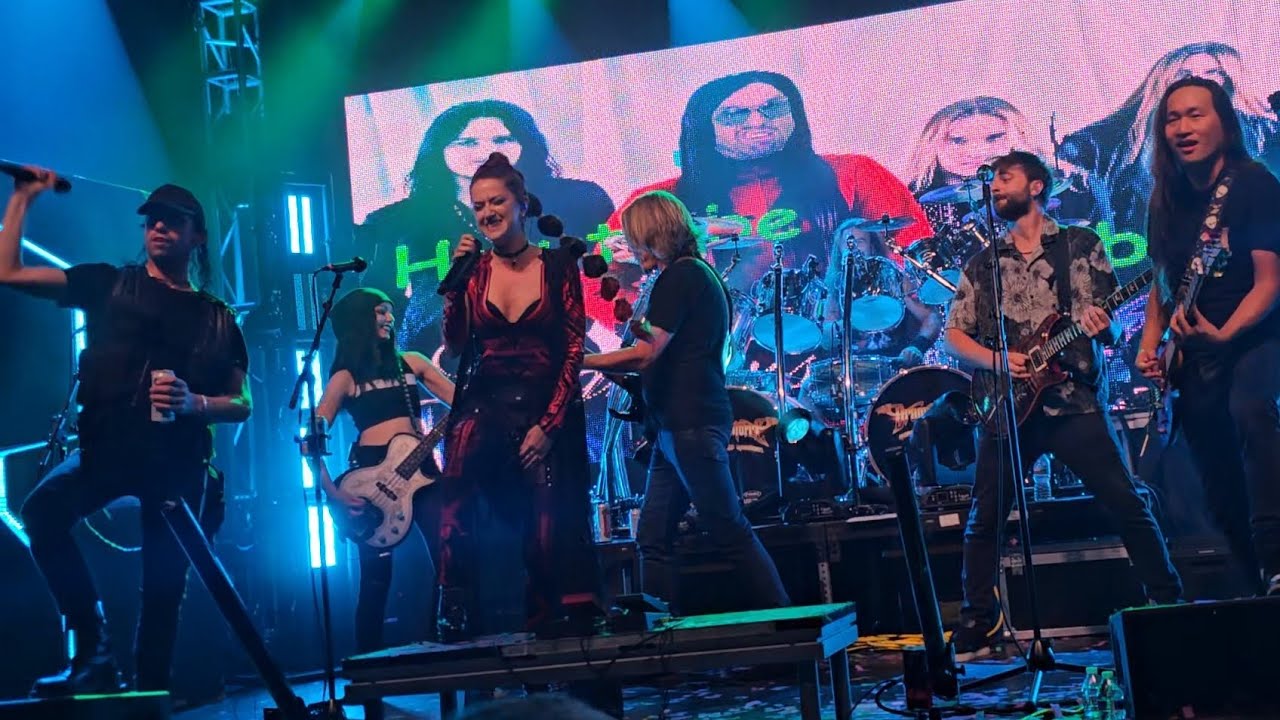 Dragonforce, Sam T. /Margarita M. - Plastic Tree (Nightwish Parody) Live Granada Theater Dallas Tx.