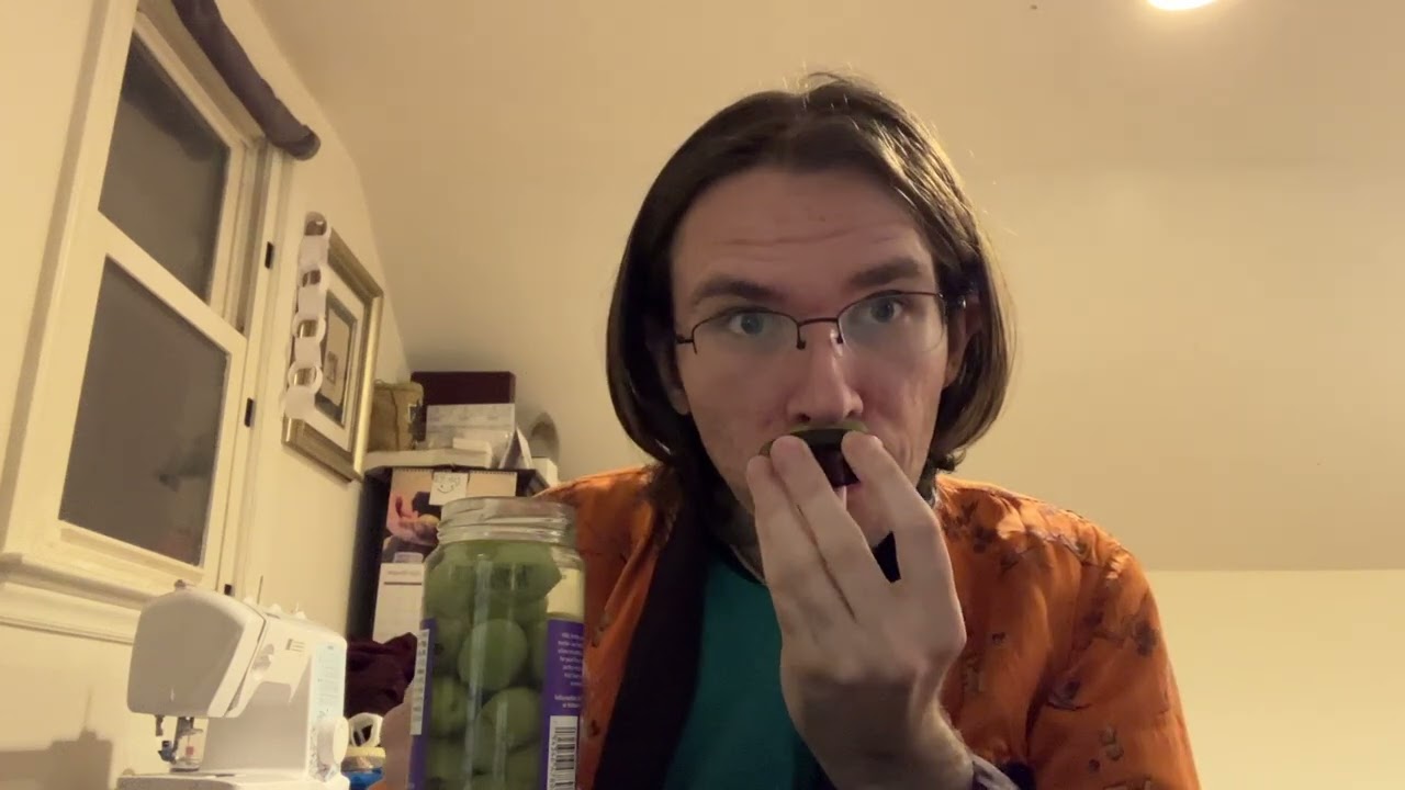 Devon’s Olive Experiment Day 4: Green Day (The episode where José dies (he comes back later))