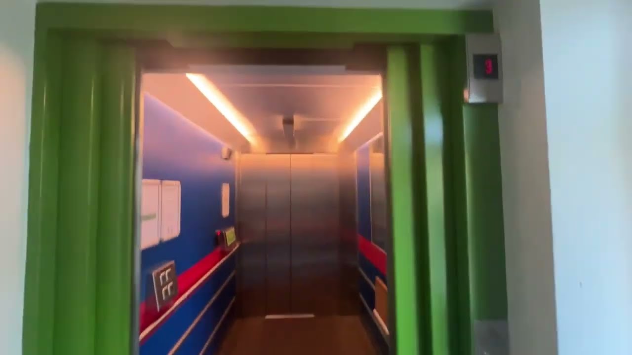 1977 KONE (mod. By: Vinga Hiss) Traction elevator @ Omtanken, Frölunda Torg, Göteborg, Sweden