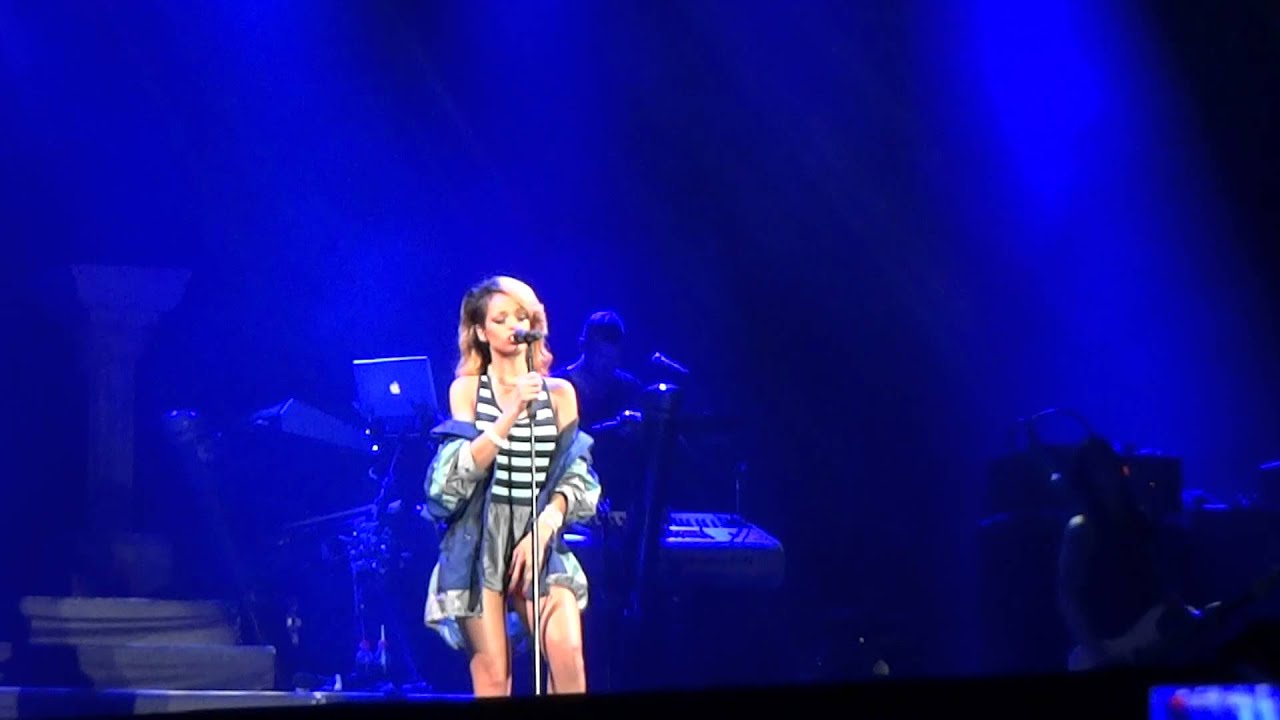 [HD] Rihanna- Stay - Heineken Open'er Festival (Live @ Gdynia, Poland)