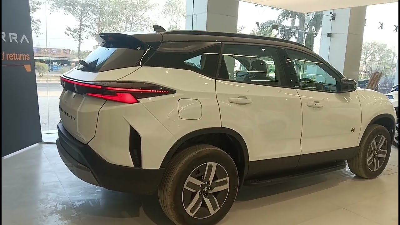 Tata Harrier EV Base Model 65kWh 🔋 Features, Range & Price | First Look|Cars Brochure 