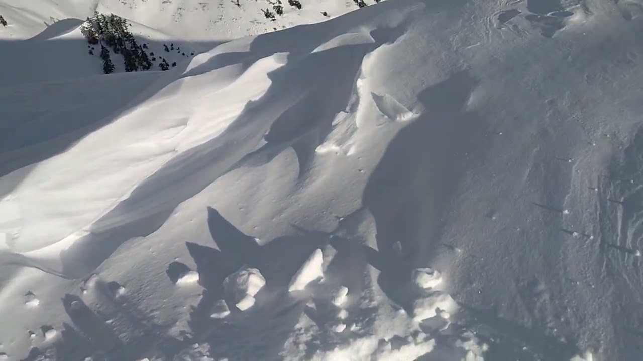 なかなかにクリーミーな☃️❄✨️初冬の巻機山…ニセ巻機山手前から〜😆😆