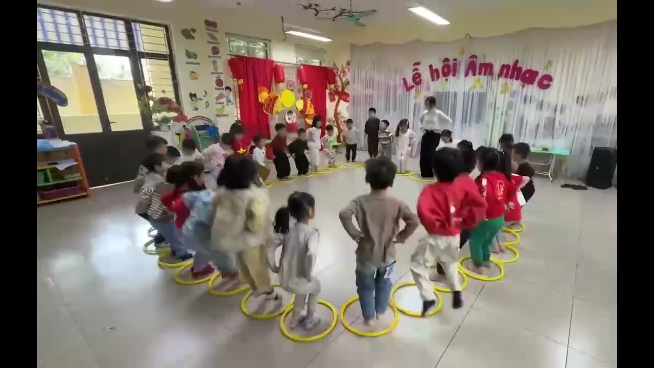 trò chơi bước nhảy vui nhộn