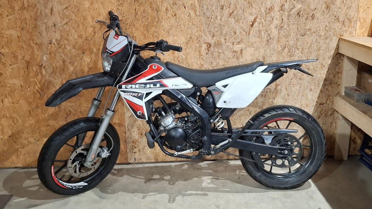 Fixing This Moped With No Spark - Rieju MRT 50cc