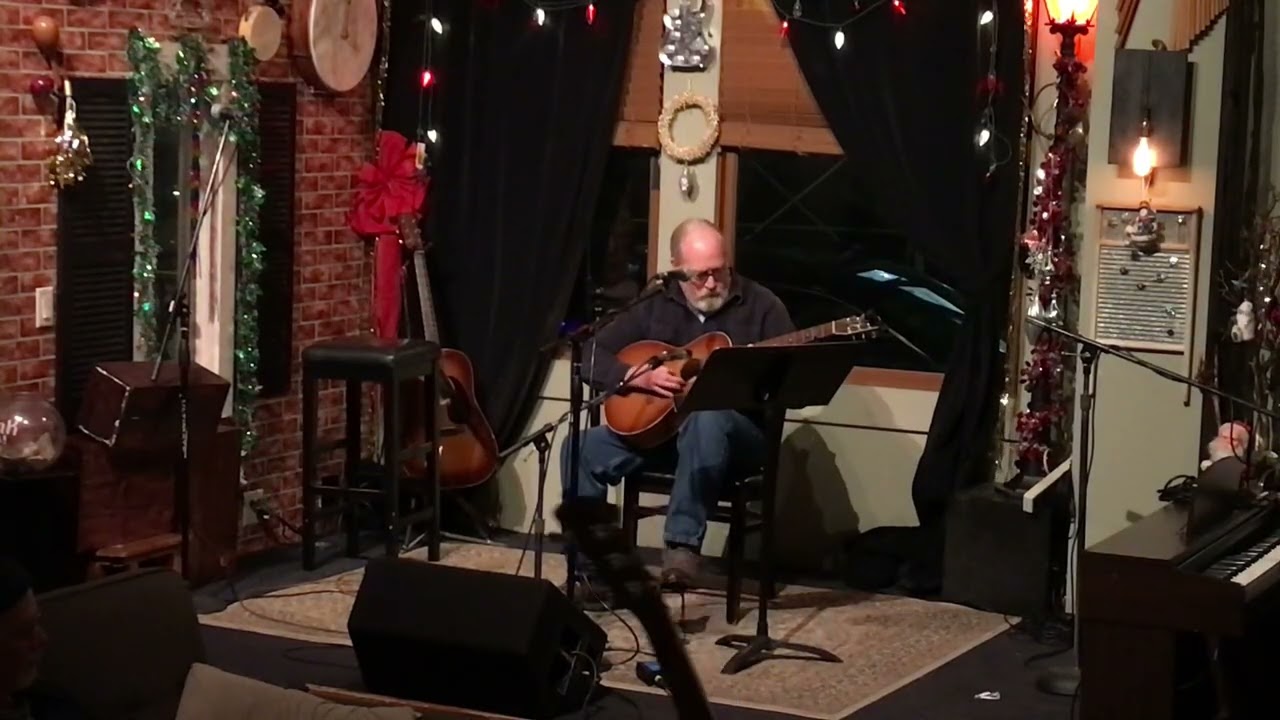 Dave Hull at the Towne Crier’s Open-Mic   12-11-2025