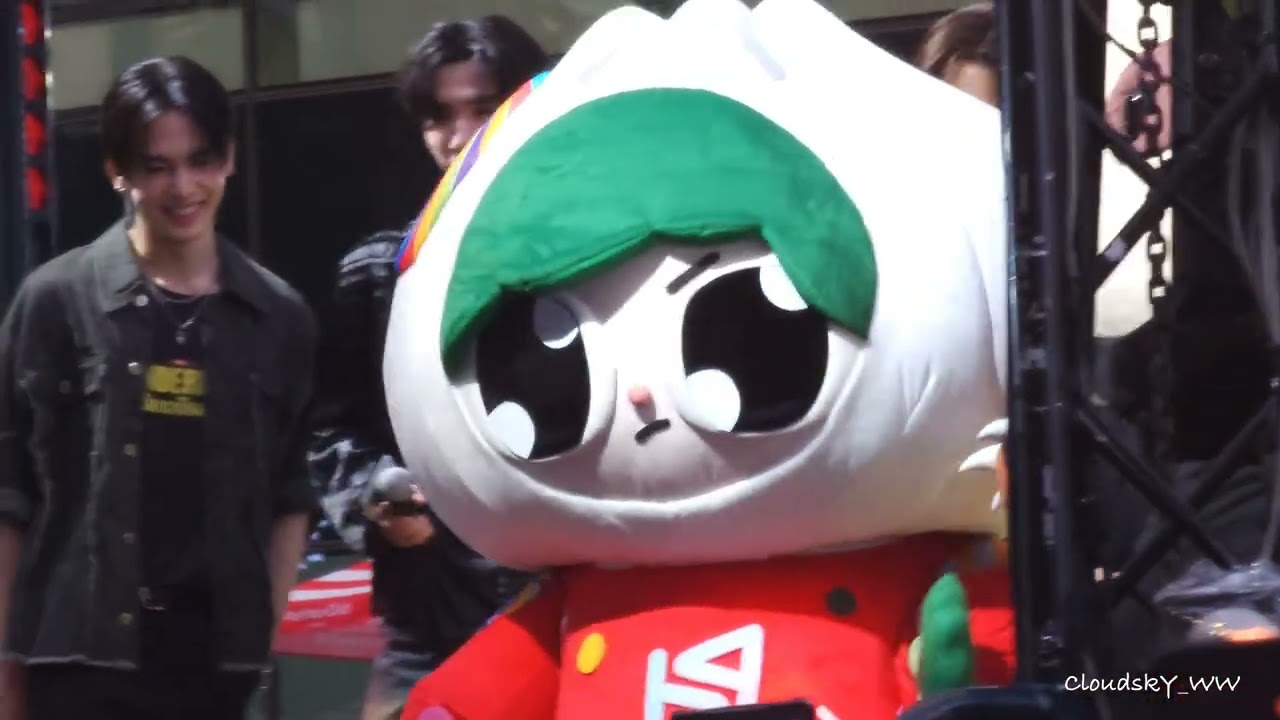 [250501] BounPrem Paody WinnySatang Samruay PerthSanta William Nut SF FRIENDS SCREENING