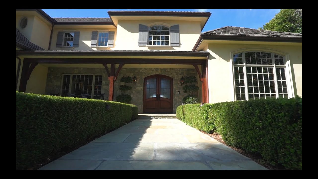 Elegant Estate located in La Ca&ntilde;ada Flintridge