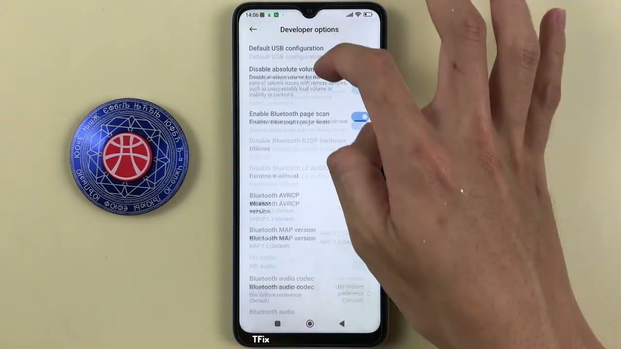 The clock is displayed on the screen of the Xiaomi Redmi 12C Android 13