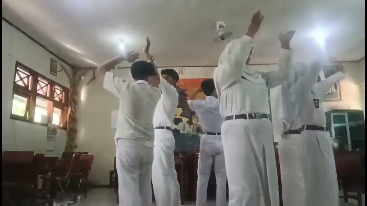 TUGAS PPKN VIDEO TARI KOLABORASI NUSANTARA KELOMPOK 4 XI-9