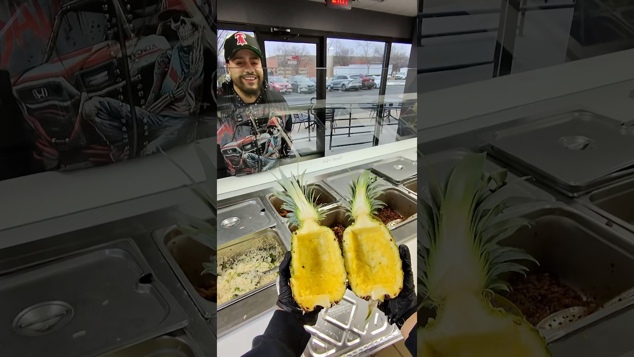 Он принёс ананас 🍍