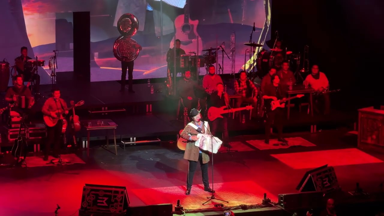Eden Muñoz - El Tierno Se Fue (Live) - Chicago 2024