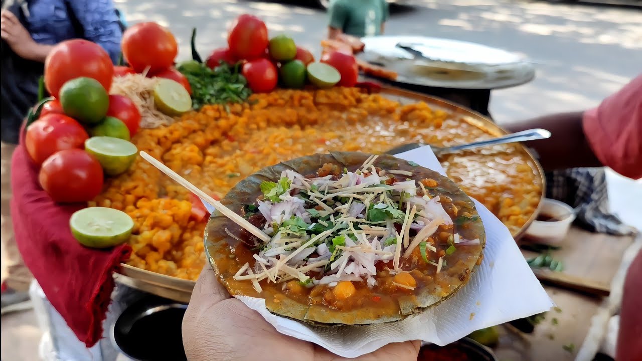 Kolkata Special Tikki Mix Ghugni Chaat | Roadside Snack | Indian Street Food