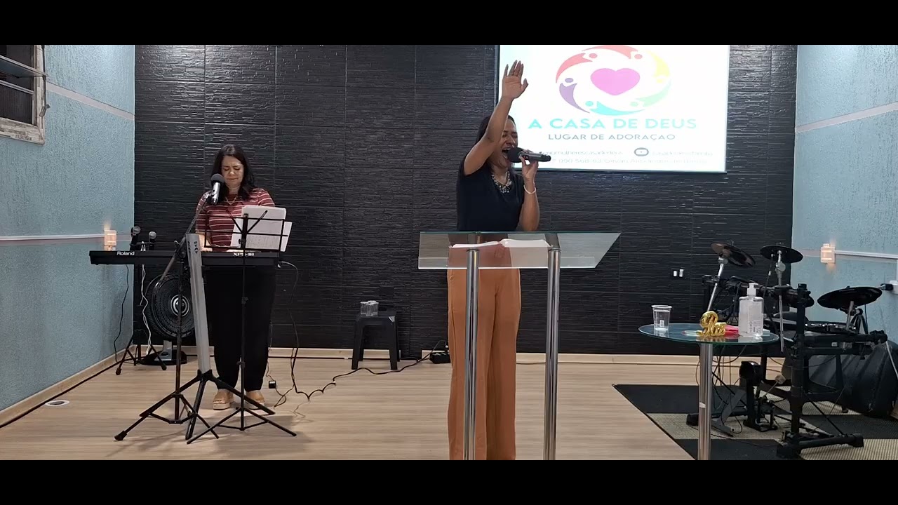 Deus tem poder para Cadeias quebrar !Ministração Juliety 
