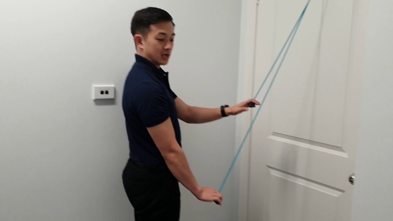 Shoulder pulley to improve shoulder stiffness