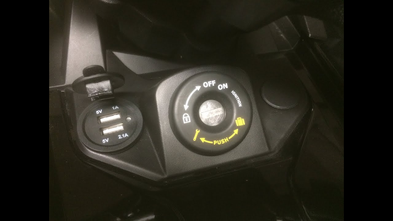 Spyder Can Am F3 montage prise 12V ou prise USB
