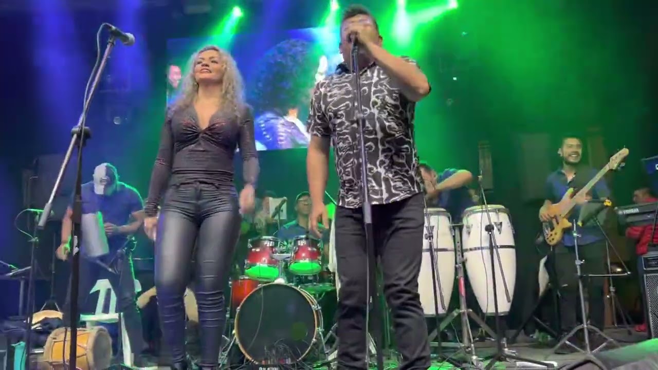 LAS EXTRELLAS ORQUESTA (El Cuartetazo - La Brujita) en vivo