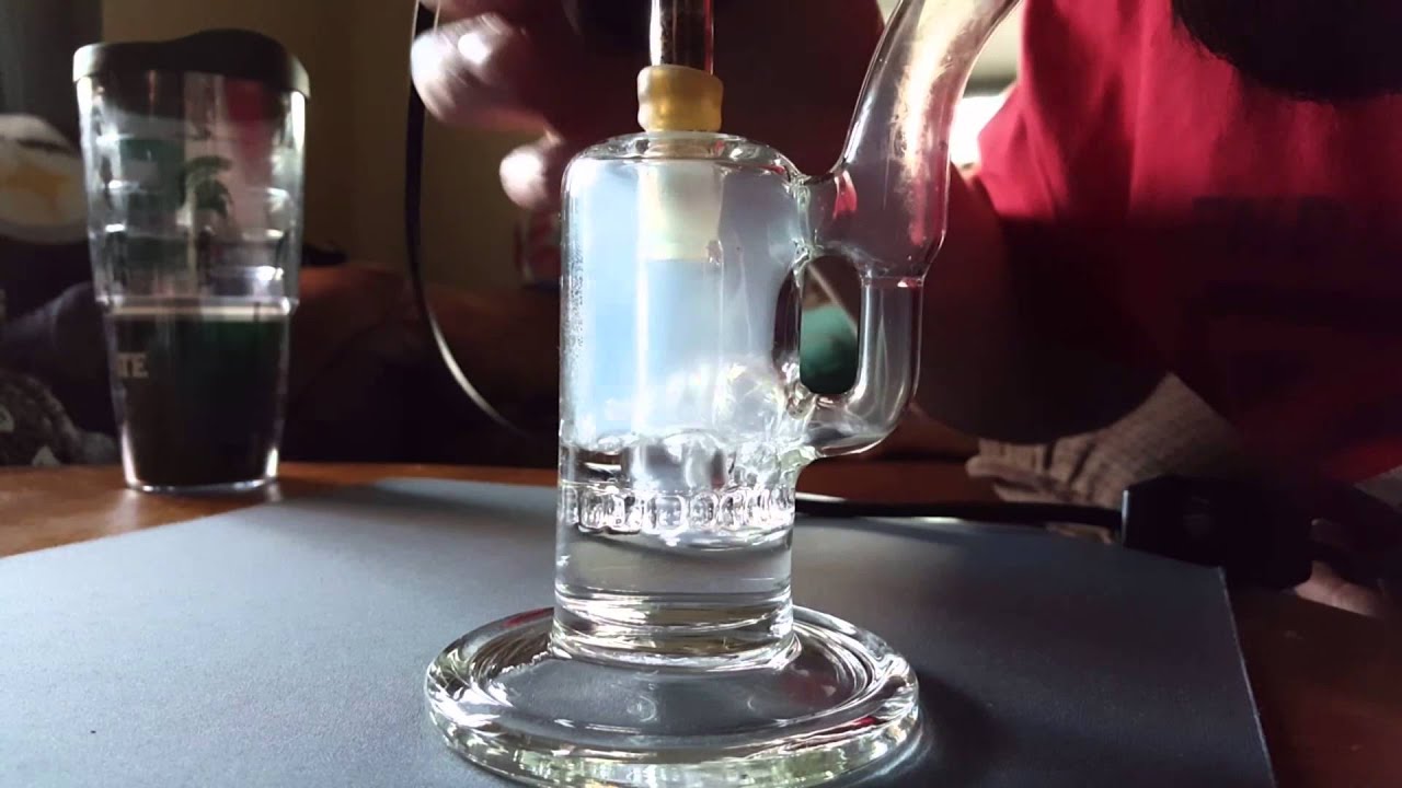Cataract Kush vape during football Sunday