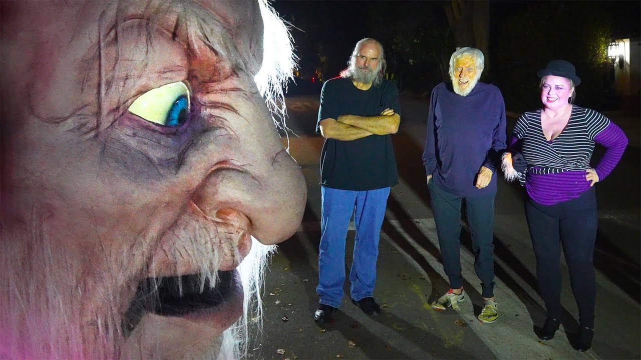 Dick Van Dyke's Halloween Home Haunt 2021 with Distortions Unlimited Crew | Scares, Shows & Props