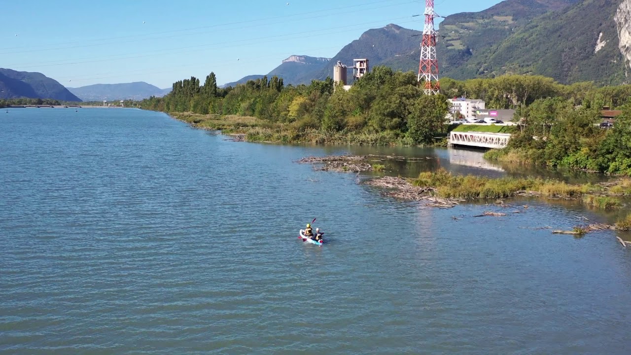 Descente de l'Isère en Kayak (vue de drone)